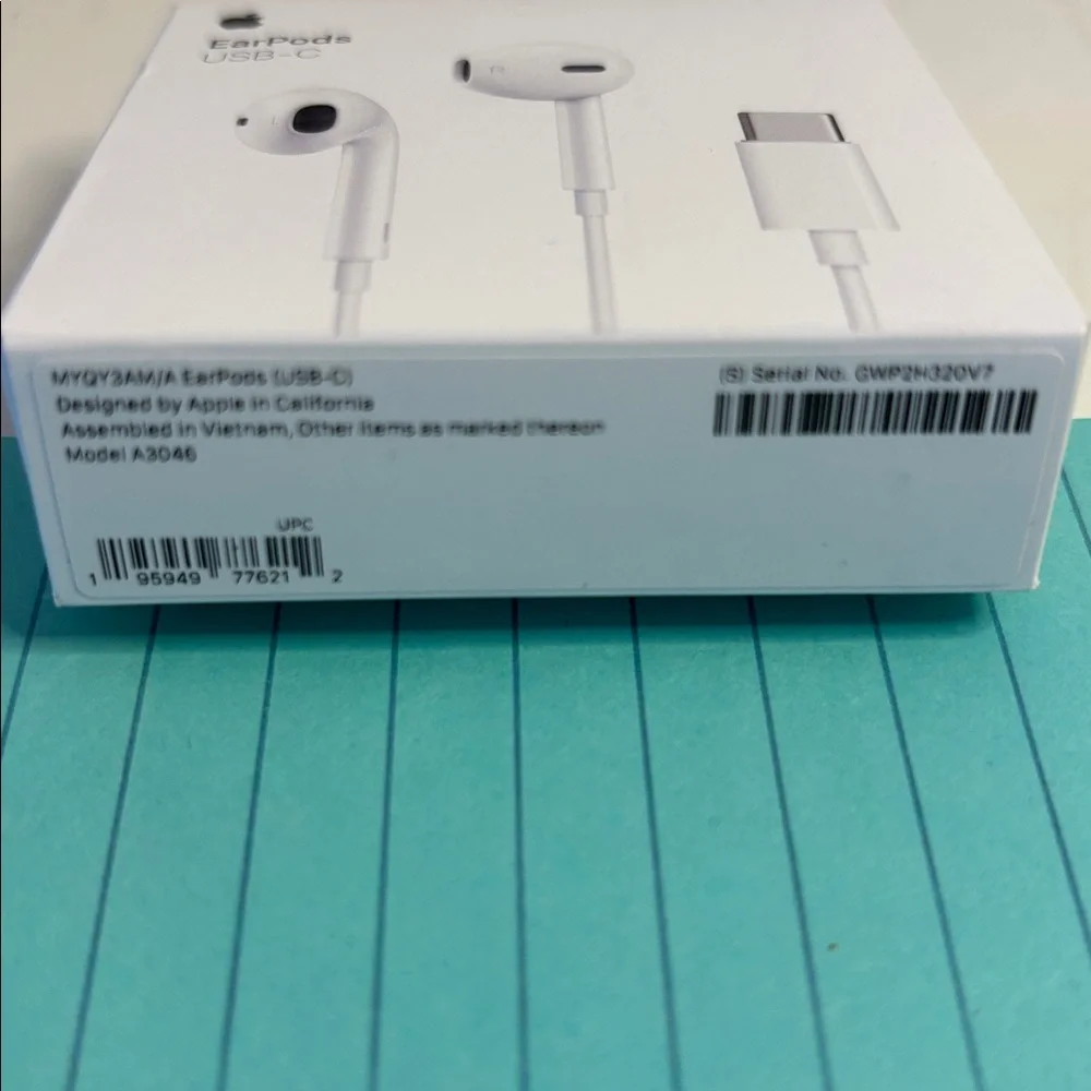 **New in Box** Apple Wired Earbuds with USB-C Connector